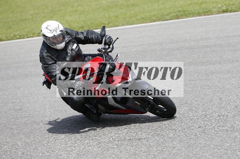 /Archiv-2024/29 12.06.2024 MOTO.CH Track Day ADR/Gruppe blau/unklar